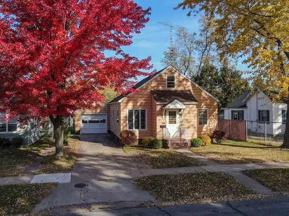 2032 OAK STREET, Stevens Point, WI 54481