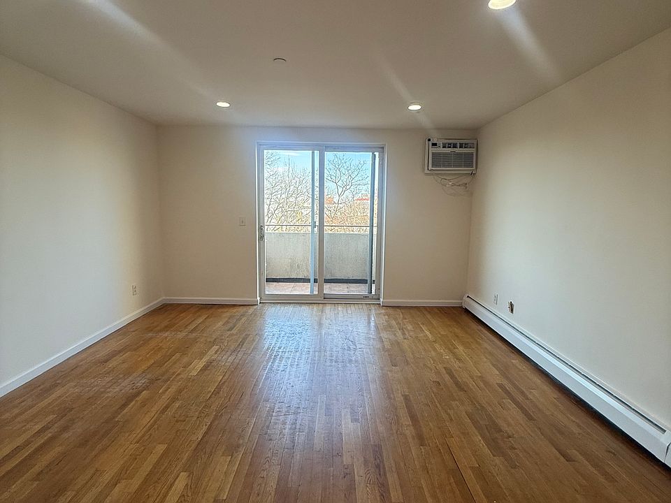 1st image of 3368 Shore Pkwy #6