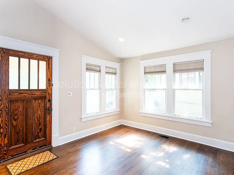 535 Atlanta Ave SE — Photo 7