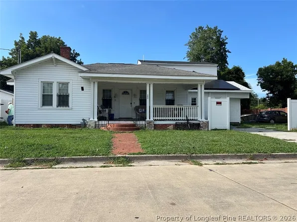 305 11th St, Lumberton, NC 28358