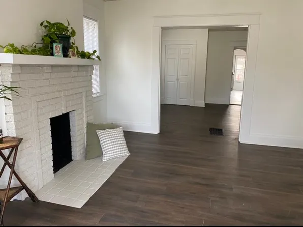 212 Castlewood Dr #101, Lexington, KY 40505