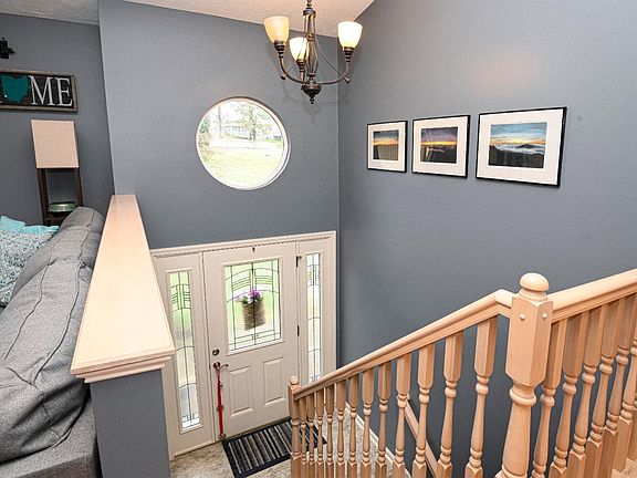 3rd image of 6747 Daleview Rd