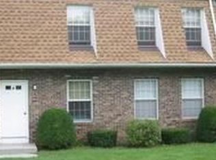 355 Main St APT B, Easthampton, MA 01027