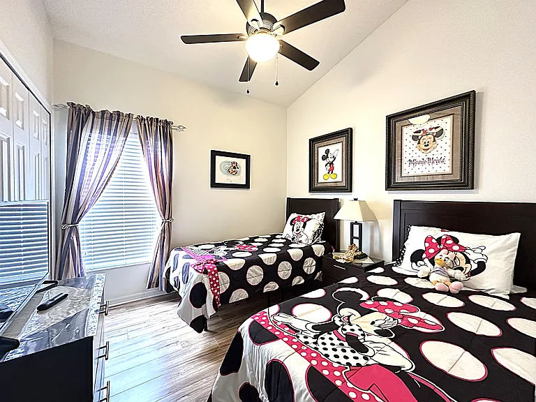 16724 Rolling Green Dr — Photo 25