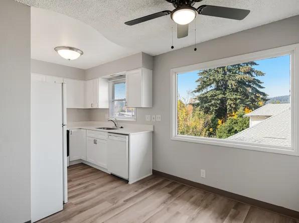 Monroe Manor Apartments