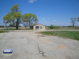 2104 N Shawano St, New London, WI 54961