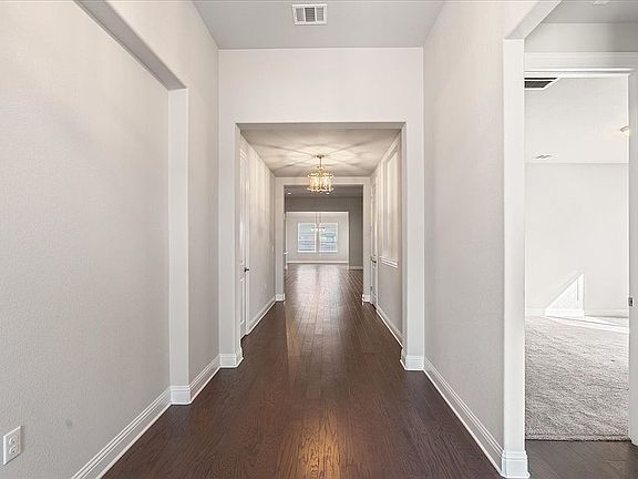 3rd image of 108 Strata Dr