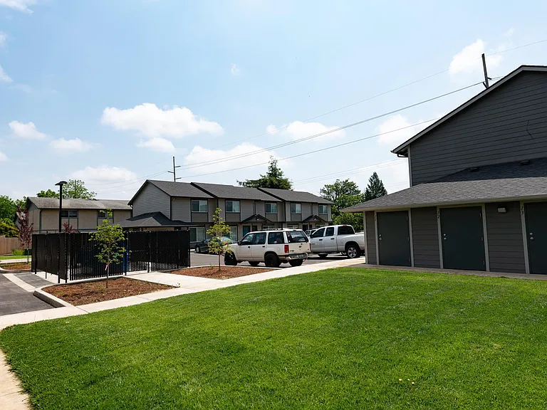Lebanon City Townhomes — Photo 7