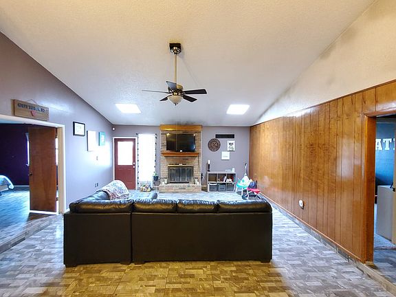 4th image of 1800 Cody Pl