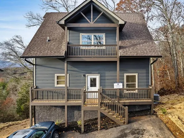 2125 Eagle Feather Dr, Sevierville, TN 37876