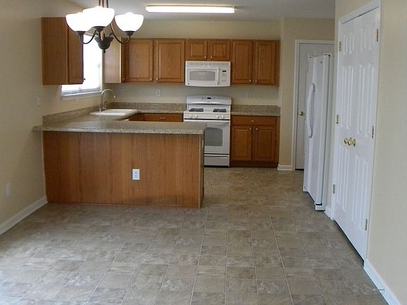 Kitchen/Dining Area