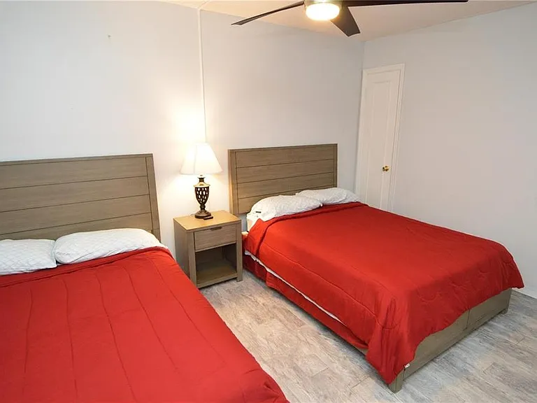 3873 Pompano Dr SE #B — Photo 36