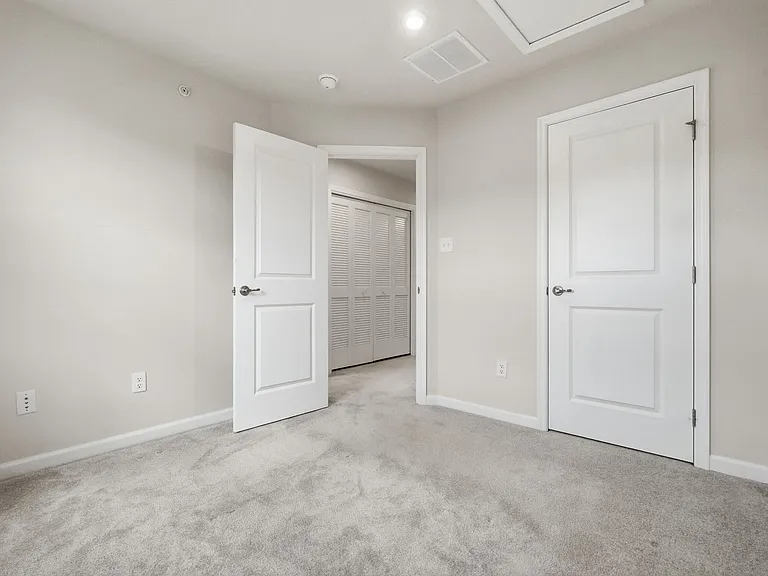 233 Chesna Dr — Photo 25