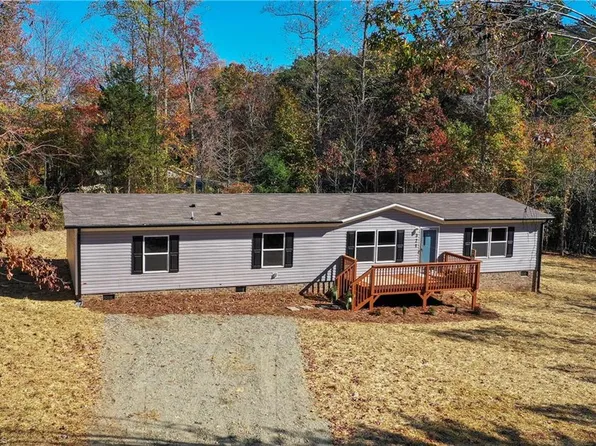 321 Benbow Dr, East Bend, NC 27018