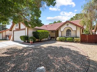1028 E Angela Ct, Lancaster, CA 93535