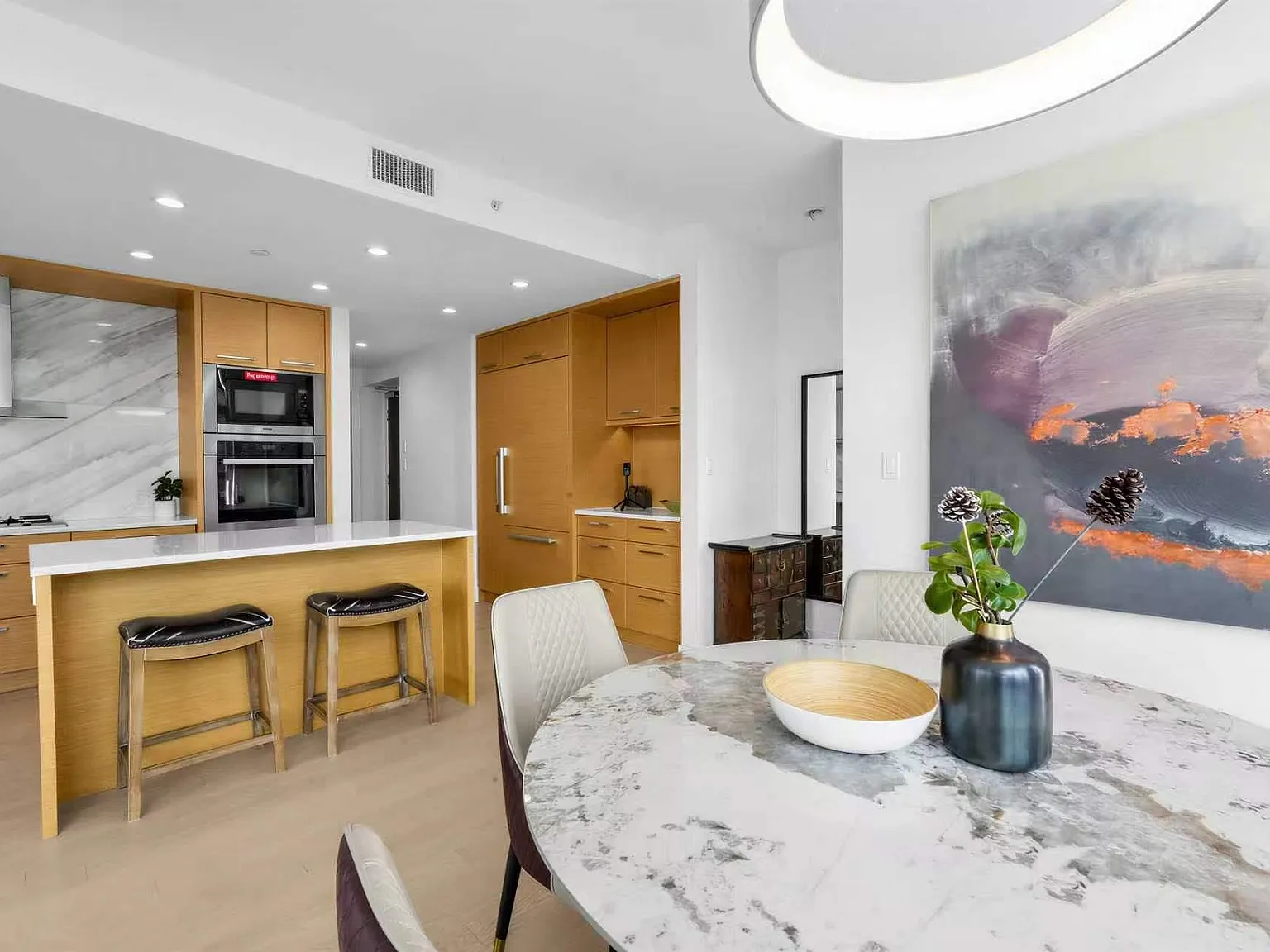2 bed, 1183 sqft, $4,500 — Photo 4