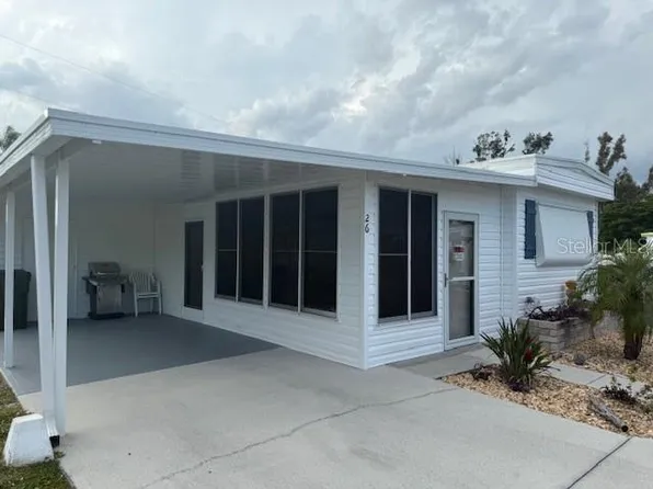 26 Siesta Cir W, Osprey, FL 34229