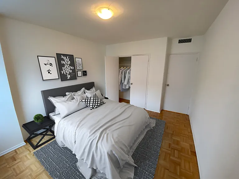 50 Alexander St — Photo 19