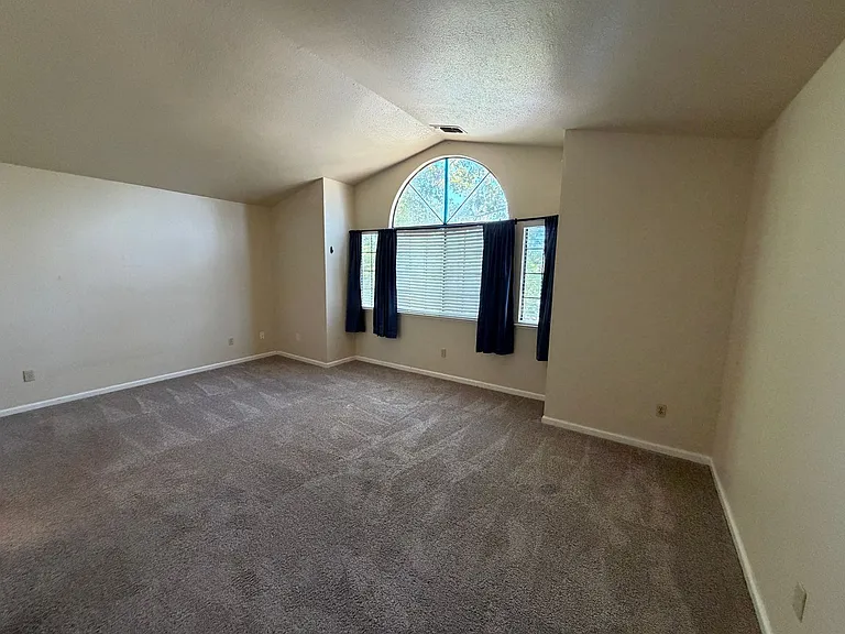 8801 Mohamed Cir — Photo 21