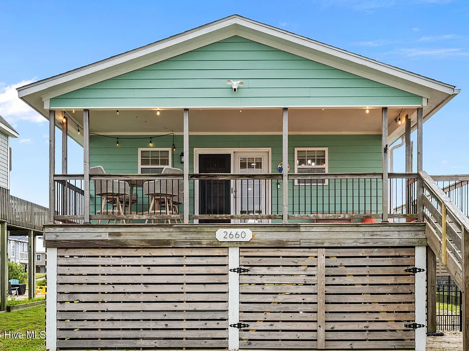 2660 Island Dr