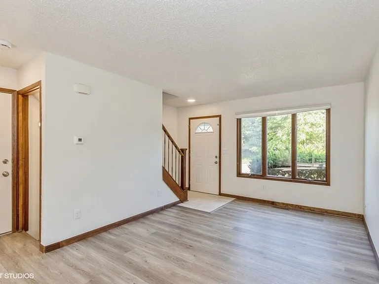 1359 Southview Cir — Photo 9
