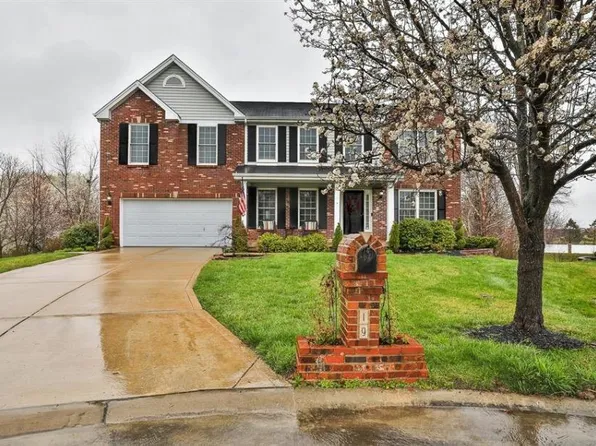 19 Airfield Crossing Ct, Lake Saint Louis, MO 63367