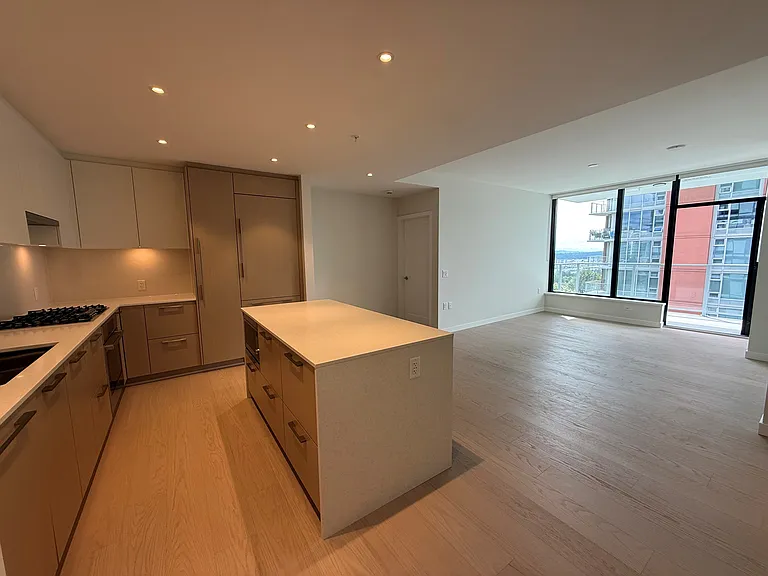 707 W 15th St #707 — Photo 13