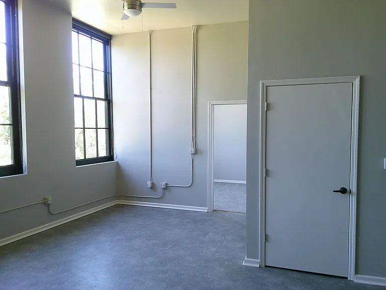 308 E Corning St — Photo 65