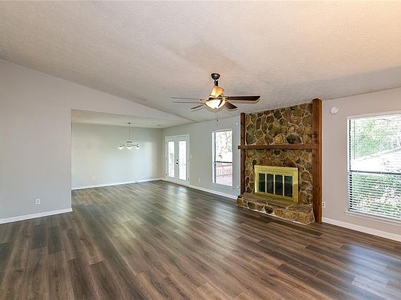 5th image of 4055 Sugar Mill Dr