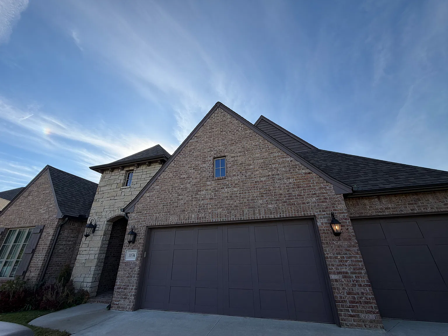 4 bed, 2841 sqft, $3,300 — Photo 1