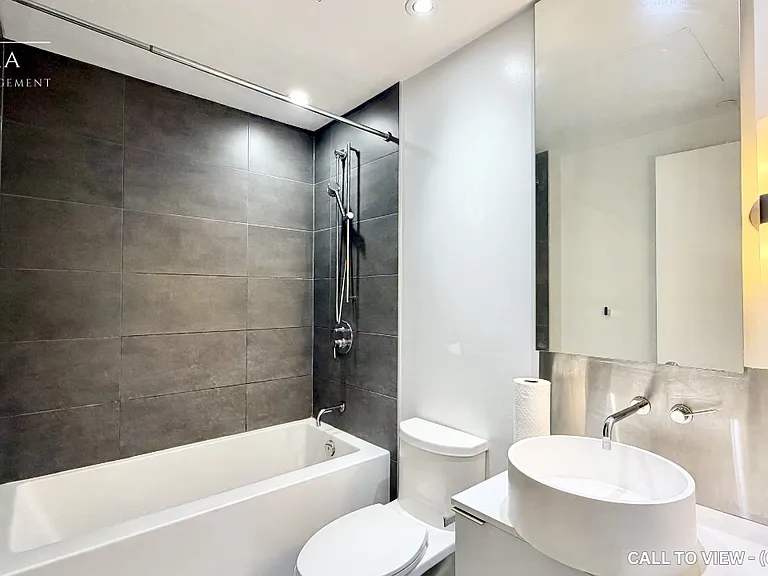 185 Roehampton Ave #2105 — Photo 6