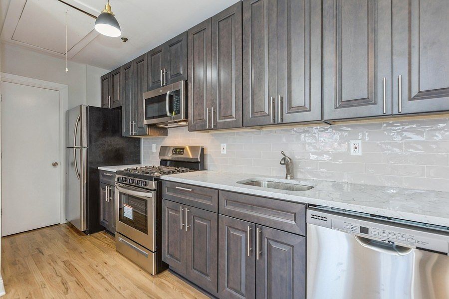 1st image of 1020 Jefferson St #401