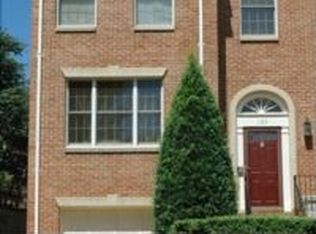 135 Gretna Green Ct, Alexandria, VA 22304