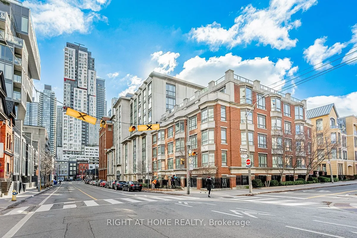 Building Photo - 18 Beverley St #320