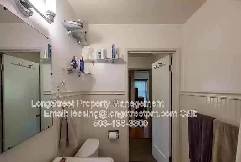 744 NW 16th St — Photo 12
