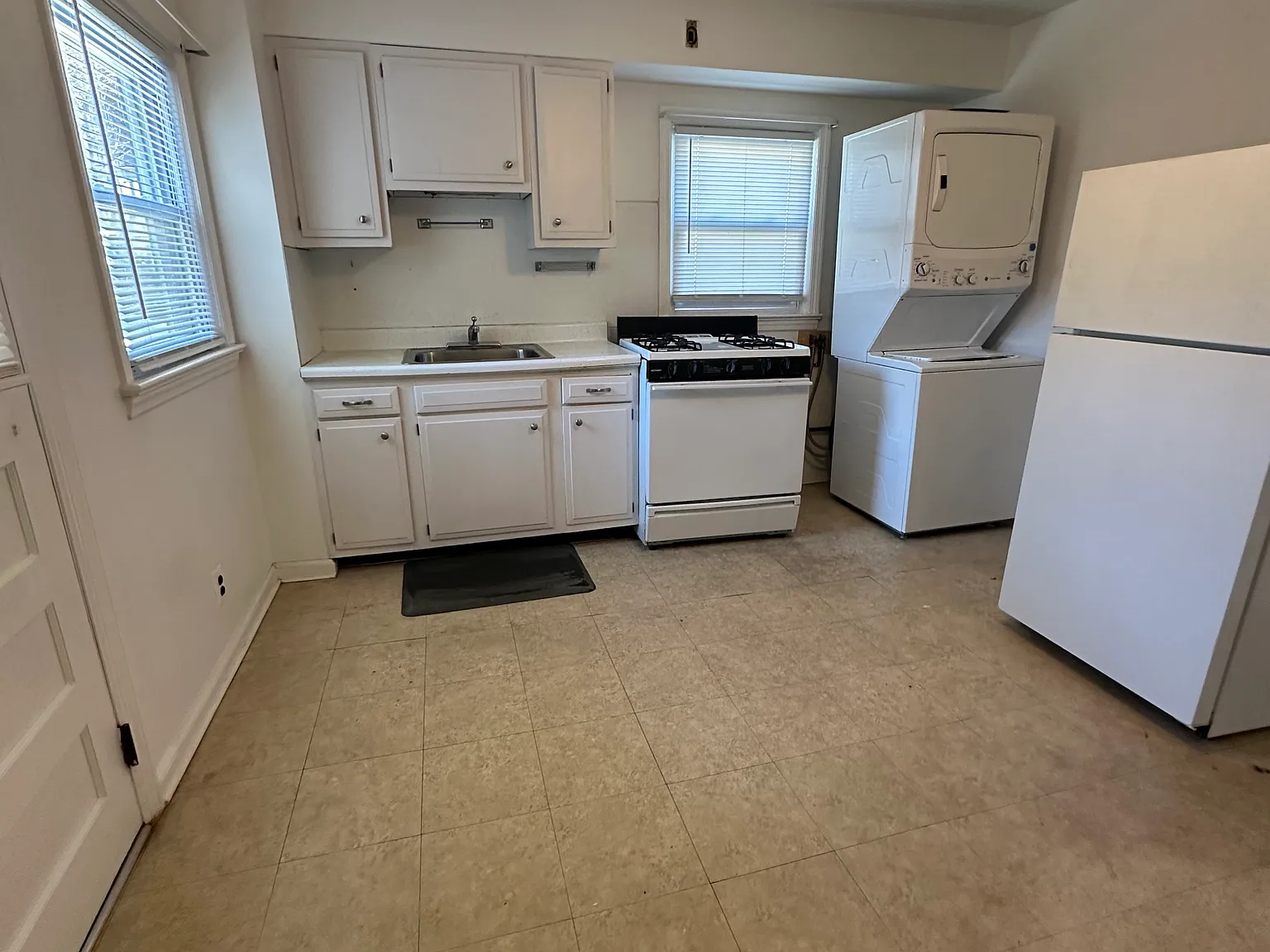 2 bed, $2,200 — Photo 2
