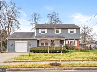 23 Yorkshire Rd, Hamilton, NJ 08610