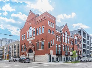 505 W Elm St #3, Chicago, IL 60610