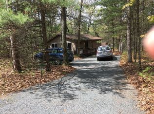 9109 N Helena Ave, Pentwater, MI 49449