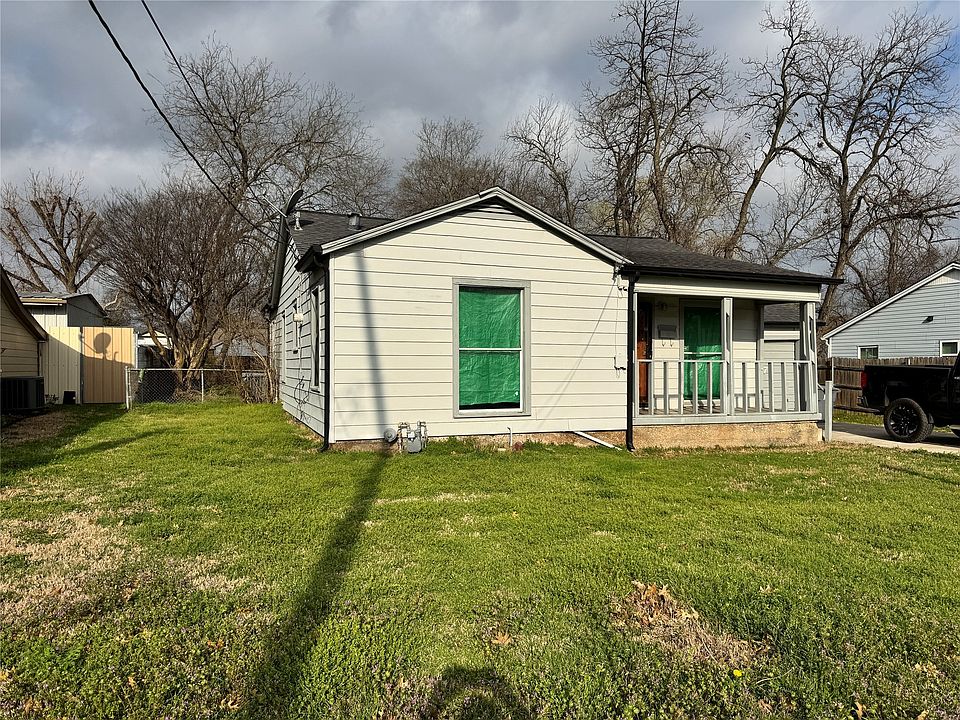 1st image of 2817 Darby Dr