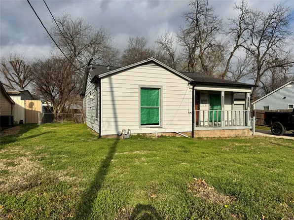 2817 Darby Dr, Dallas, TX 75227