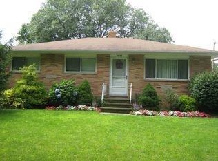 24257 Vincent Dr, North Olmsted, OH 44070