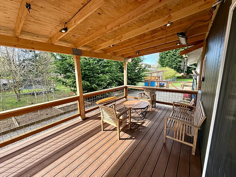 2185 Robyn Dr — Photo 17