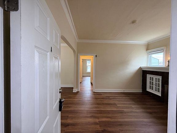 5th image of 922 E Ermina Ave #A