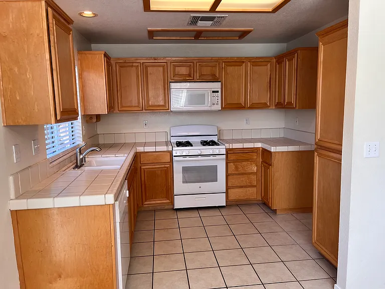5383 Rockwood Cir — Photo 21