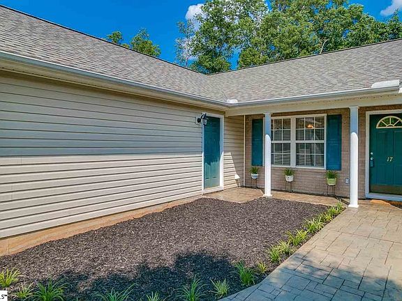 Stunning stamped concrete walkway. Freshly Sealed.