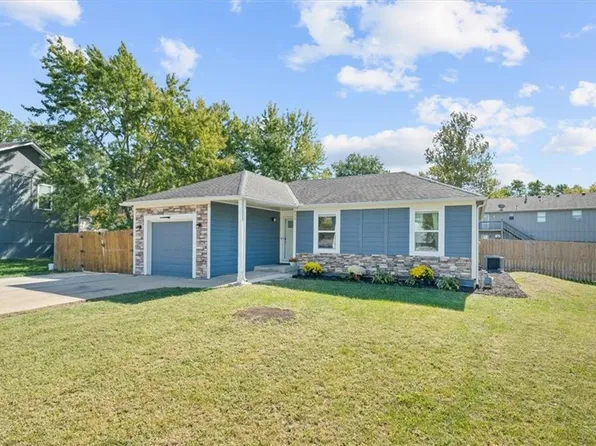 733 McCaffree Cir, Gardner, KS 66030