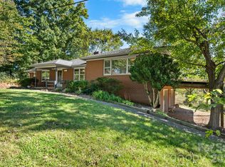 131 Clay St, Morganton, NC 28655