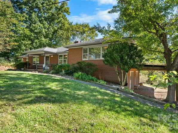 131 Clay St, Morganton, NC 28655