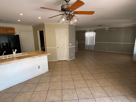 5th image of 138 S Hassett Cir